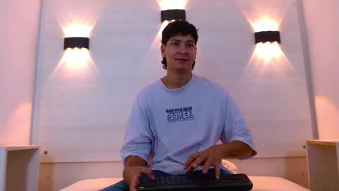 Snapshot of twink_bunny chatting on November 27, 12:07 pm samu online show from November 27, 12:07 pm