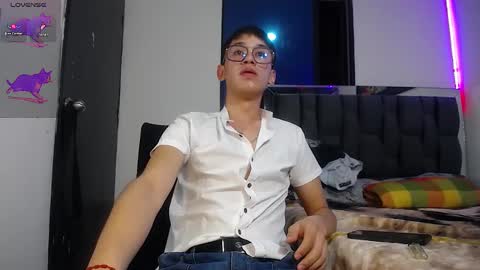 Mr Daren online show from January 25, 6:24 pm