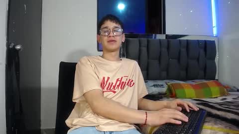 Mr Daren online show from January 31, 6:03 pm