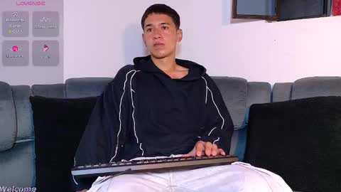 Mr Daren online show from February 16, 6:04 pm