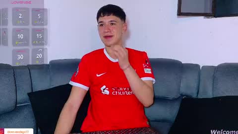 Snapshot of twink_daren chatting on April 14, 6:36 pm Mr Daren online show from April 14, 6:36 pm