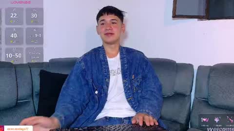 Snapshot of twink_daren chatting on April 15, 7:10 pm Mr Daren online show from April 15, 7:10 pm