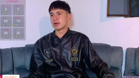 Snapshot of twink_daren chatting on April 16, 9:39 pm Mr Daren online show from April 16, 9:39 pm
