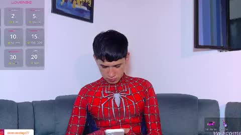 Snapshot of twink_daren chatting on April 30, 6:25 pm Mr Daren online show from April 30, 6:25 pm