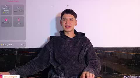 Snapshot of twink_daren chatting on May 2, 3:39 pm Mr Daren online show from May 2, 3:39 pm