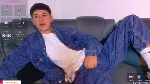 Snapshot of twink_daren chatting on May 7, 6:46 pm Mr Daren online show from May 7, 6:46 pm