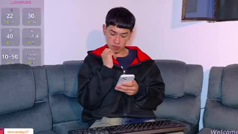 Snapshot of twink_daren chatting on May 8, 6:13 pm Mr Daren online show from May 8, 6:13 pm