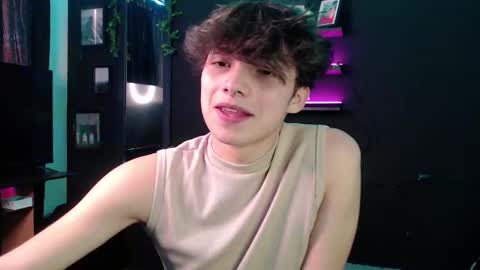 Snapshot of twink_dream__ chatting on January 4, 5:58 pm jhony online show from January 4, 5:58 pm