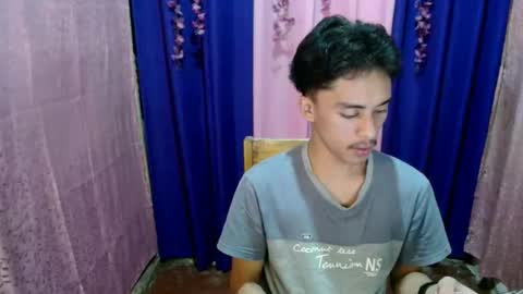Snapshot of twink_hairyass69 chatting on October 2, 6:04 pm Aladin online show from October 2, 6:04 pm