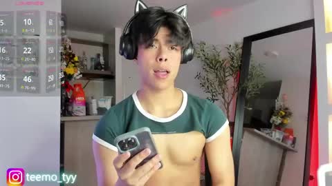 Snapshot of twink_teemo chatting on May 7, 9:42 pm twink_teemo online show from May 7, 9:42 pm