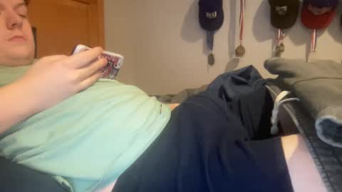 Snapshot of twinkmikexxx12 chatting on January 31, 4:59 pm mike online show from January 31, 4:59 pm