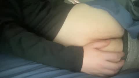 Snapshot of twinkmikexxx12 chatting on October 24, 6:04 pm mike online show from October 24, 6:04 pm