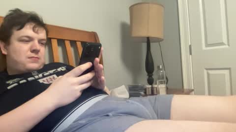 Snapshot of twinkmikexxx12 chatting on April 9, 2:11 am mike online show from April 9, 2:11 am