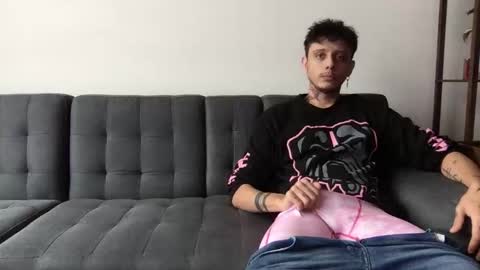 Derrick online show from October 18, 5:35 pm