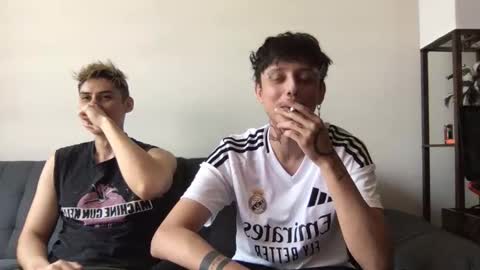 Derrick online show from November 18, 6:12 pm