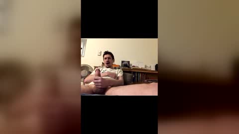 TwinkyMcgee online show from November 26, 8:04 am