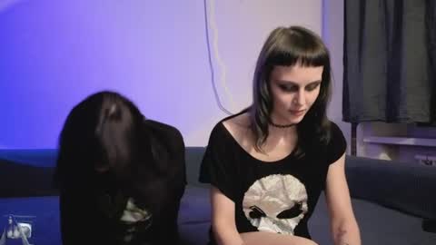 Snapshot of twins_terror chatting on June 14, 6:21 pm Sin and Skin online show from June 14, 6:21 pm