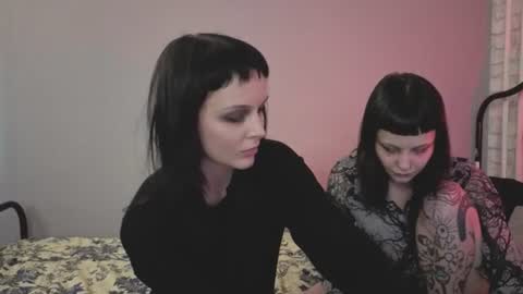 Snapshot of twins_terror chatting on July 13, 4:32 pm Sin and Skin online show from July 13, 4:32 pm