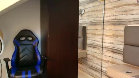 twinslovers_ online show from January 11, 3:11 am