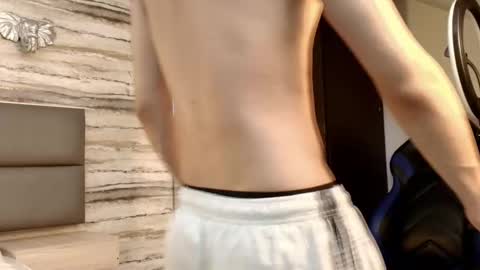 twinslovers_ online show from February 9, 3:32 am