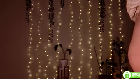 Stranger online show from November 12, 6:41 pm