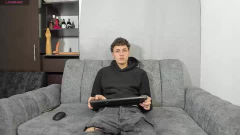 two_sexboys2 online show from February 8, 7:39 pm