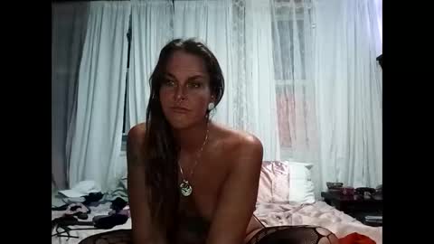 Snapshot of twocrazy85 chatting on December 6, 8:26 am Twocrazy85 online show from December 6, 8:26 am