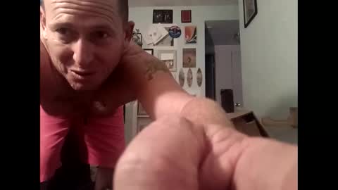 Snapshot of twocrazy85 chatting on February 16, 12:52 am Twocrazy85 online show from February 16, 12:52 am