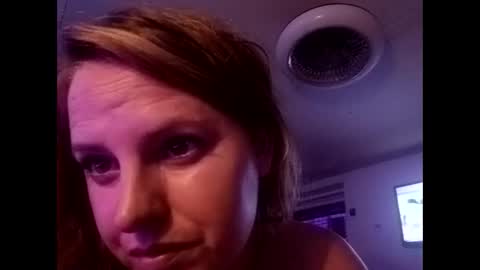 Snapshot of twocrazy85 chatting on March 9, 8:29 am Twocrazy85 online show from March 9, 8:29 am