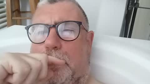 twohats2810 online show from July 11, 2:53 pm
