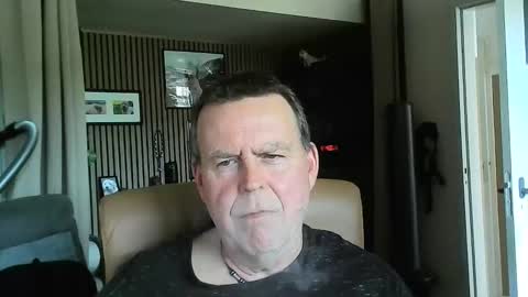 Small dick uncut but extremely wet online show from May 22, 12:00 pm