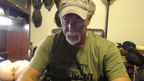 Snapshot of txlobo60 chatting on October 18, 9:37 pm txlobo60 online show from October 18, 9:37 pm