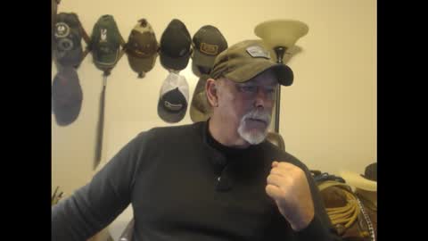 Snapshot of txlobo60 chatting on March 8, 10:57 pm txlobo60 online show from March 8, 10:57 pm