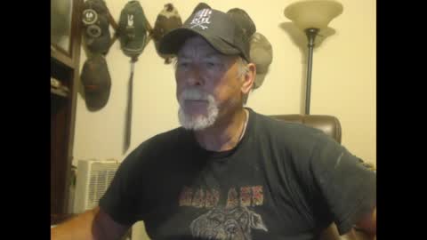 Snapshot of txlobo60 chatting on March 30, 8:48 am txlobo60 online show from March 30, 8:48 am