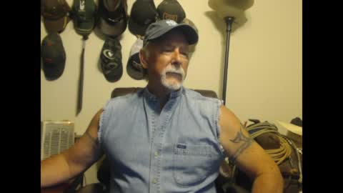 txlobo60 online show from April 21, 12:01 am