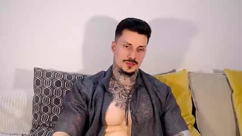 Snapshot of tyagodoll chatting on March 10, 6:23 pm tyagodoll online show from March 10, 6:23 pm