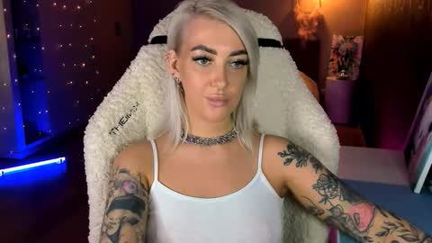 Miley online show from March 5, 10:44 am