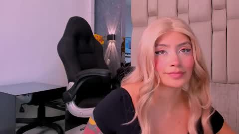  TYLA  online show from May 19, 3:35 am