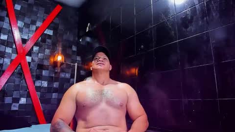 Snapshot of tyleer_scot chatting on March 25, 10:16 pm Tyleer Scot online show from March 25, 10:16 pm