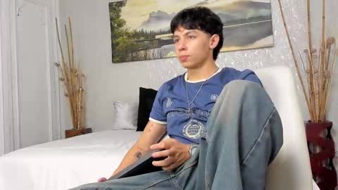 Snapshot of tyler_durtenn chatting on September 26, 3:32 am Tyler online show from September 26, 3:32 am