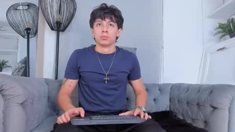 Snapshot of tyler_durtenn chatting on October 18, 3:20 am Tyler online show from October 18, 3:20 am