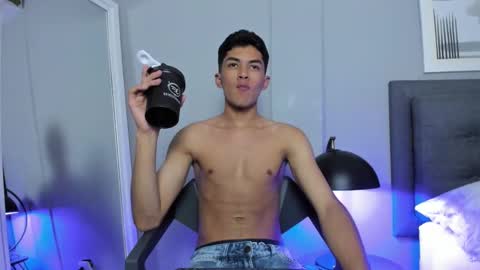 Tyler Fox online show from November 1, 8:11 pm