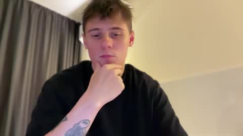 tyler_garrner online show from October 19, 8:42 pm