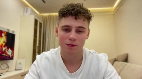 tyler_garrner online show from November 14, 6:28 pm