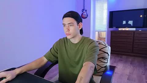 Tyler and Chris online show from October 6, 11:07 am