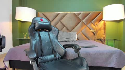 Tyler Rodriguez online show from September 30, 3:33 am