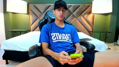 Tyler Rodriguez online show from October 16, 3:07 am