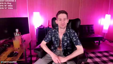 Tyler Chase online show from April 9, 11:21 pm
