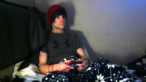 Snapshot of tylerlee199169 chatting on December 5, 6:11 pm Tyler online show from December 5, 6:11 pm