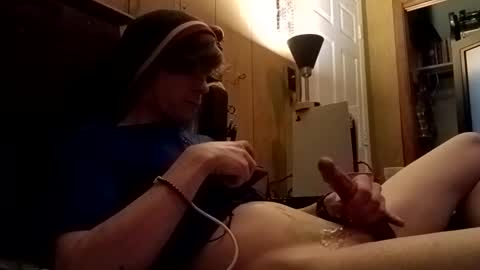 Snapshot of tylerlee199169 chatting on December 14, 1:44 am Tyler online show from December 14, 1:44 am